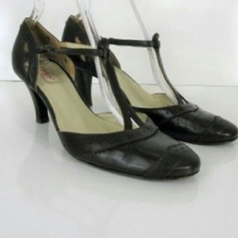 VINTAGE Cath Kidston brown T-strap wingtip pumps 9